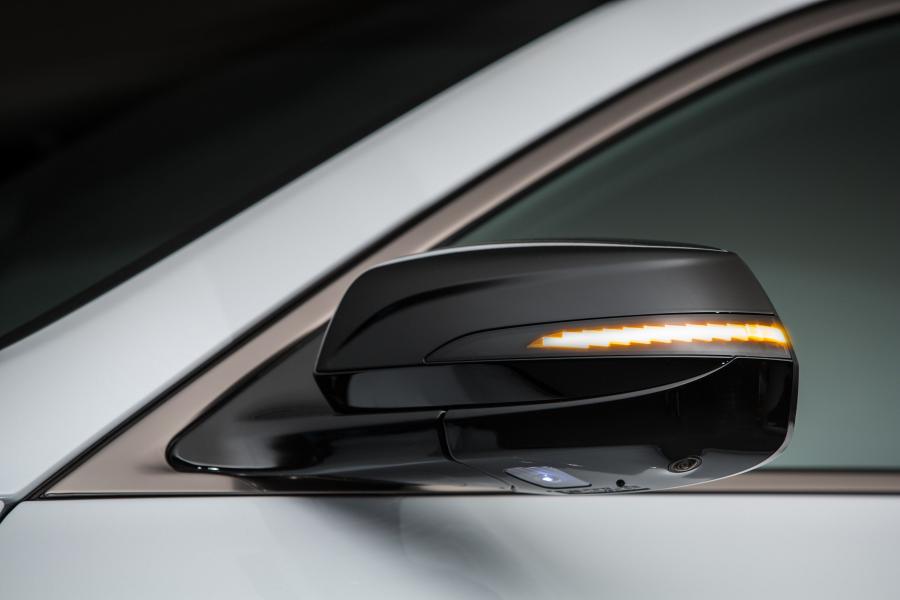 Детали экстерьера Genesis G80 Sport 2017 года  (NA) (фото 86 из 94)